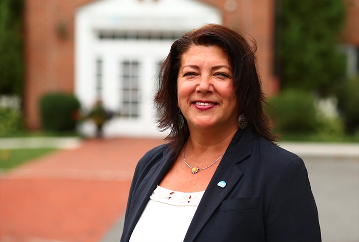 Kelly Pellizzari, Vice President and Branch Manager of the Bank’s Mill Plain Road office in Danbury